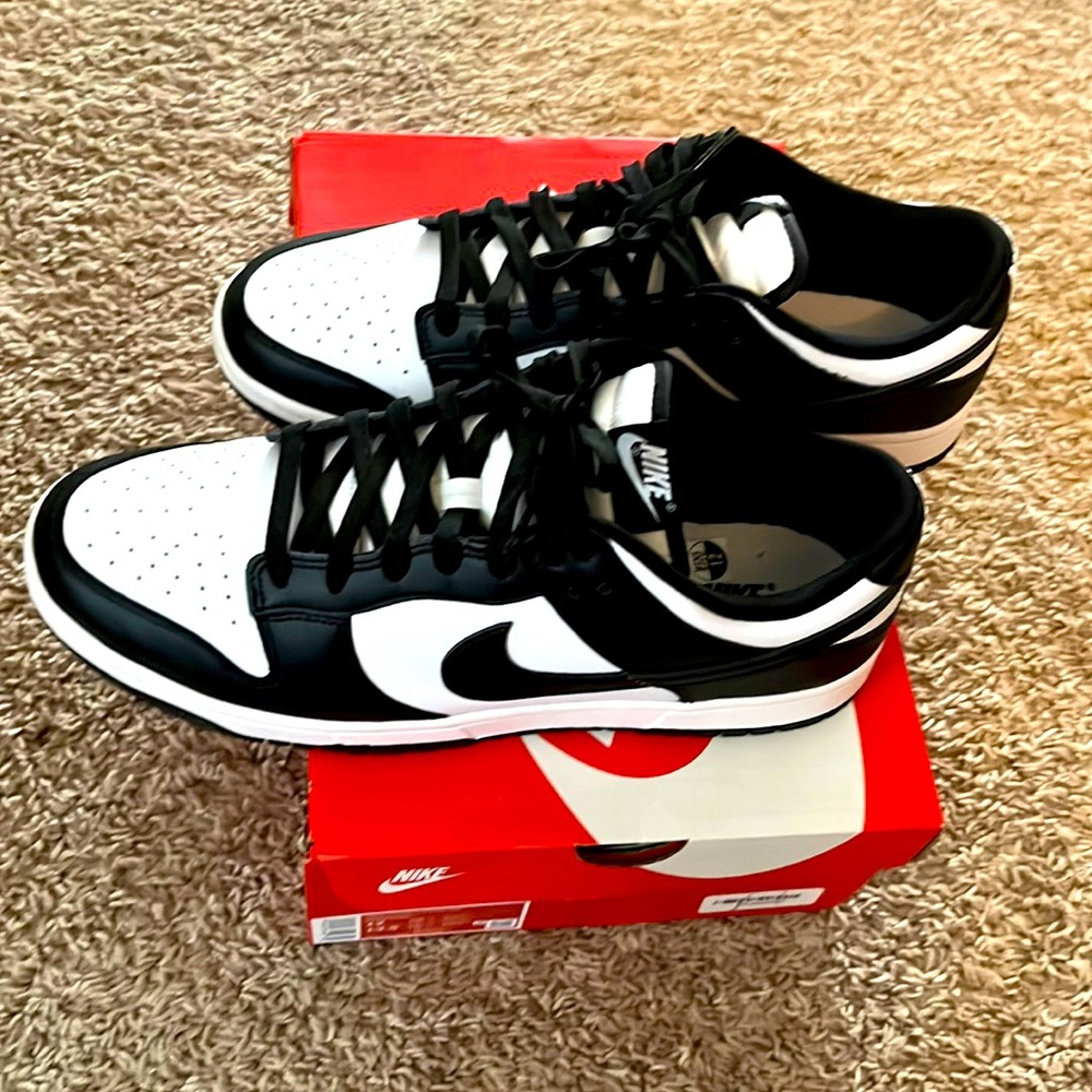 Men’s Panda Nike Dunks Size 12